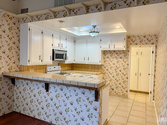 5th image of 5800 Kirkside Dr APT A