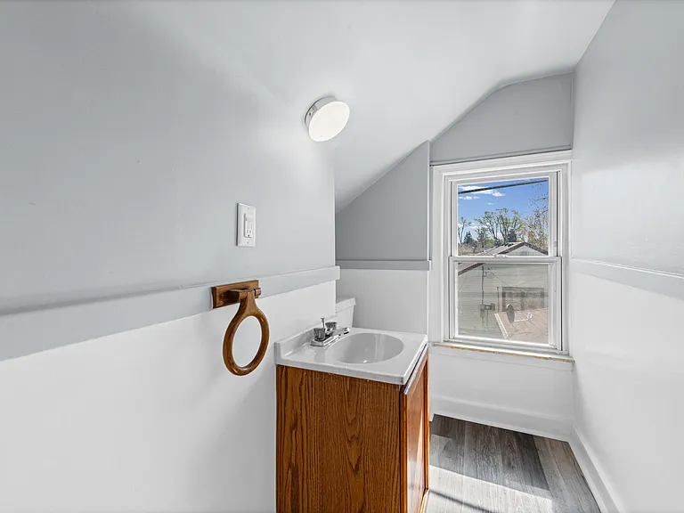 922 Mayflower Ave — Photo 29