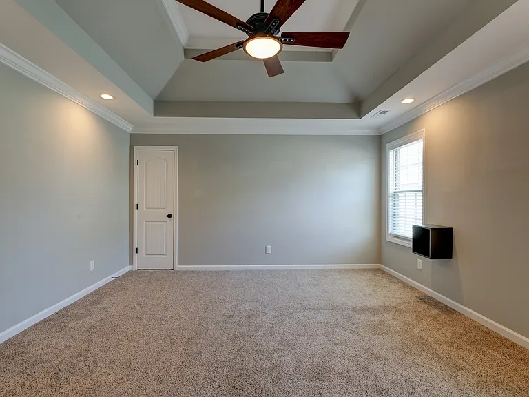 1008 Meadowview Ln — Photo 31
