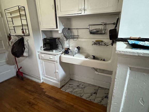 3rd image of 2021 N Humboldt Blvd