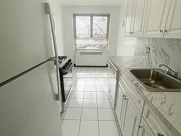 185-15 64th Avenue image 1 of 6