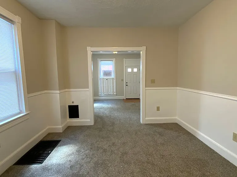 211 & 213 N State St — Photo 12
