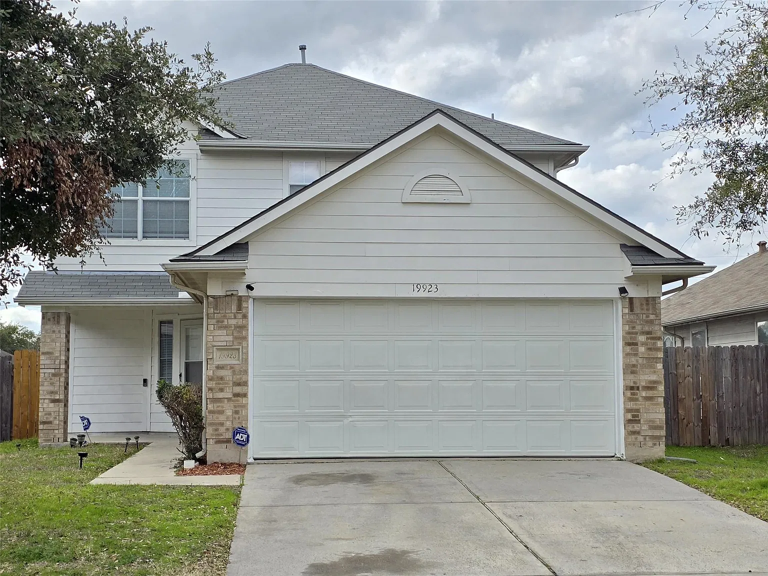 3 bed, 2.5 bath, 1703 sqft, $1,780 — Photo 1