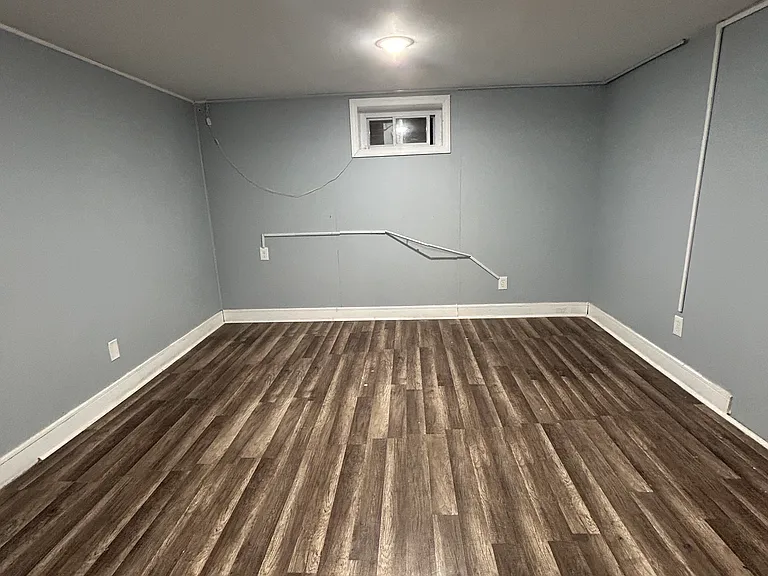 521 Burnham Rd — Photo 12
