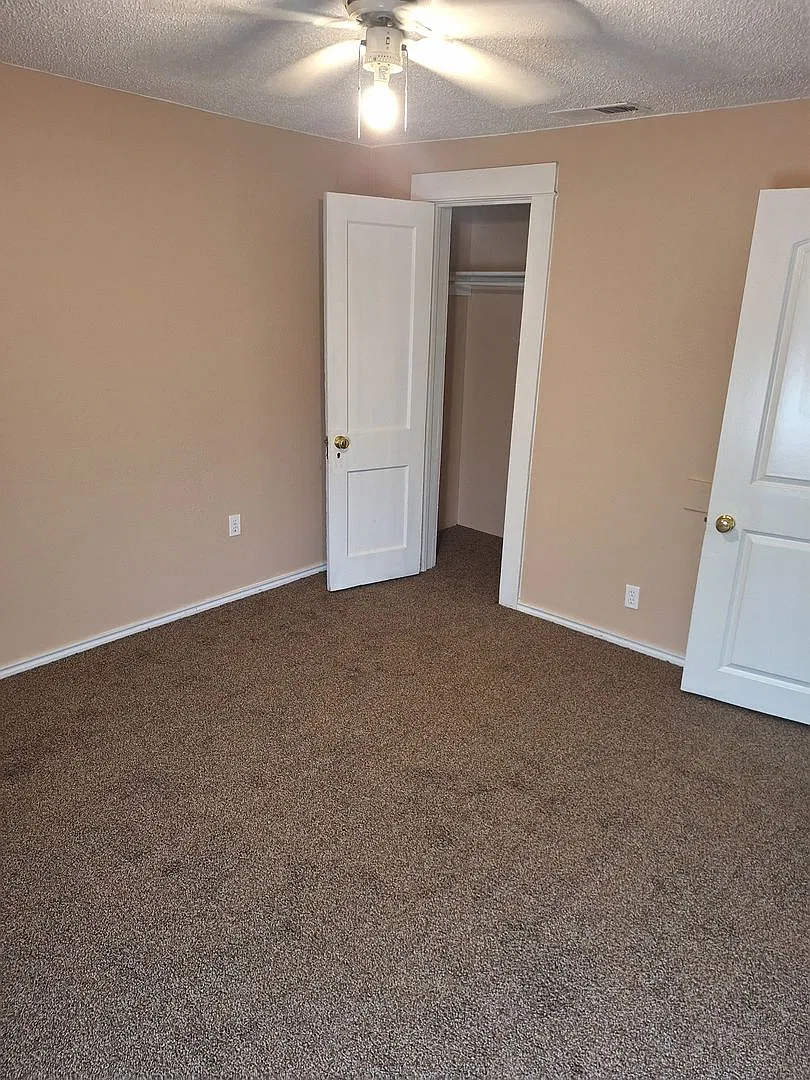 2 bedroom, 1 bath — Photo 2