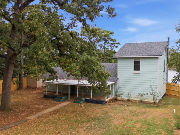 2210 An County Road 385, Palestine, TX 75801