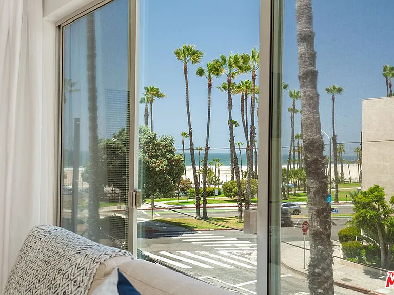 2101 Ocean Ave #17 — Photo 8