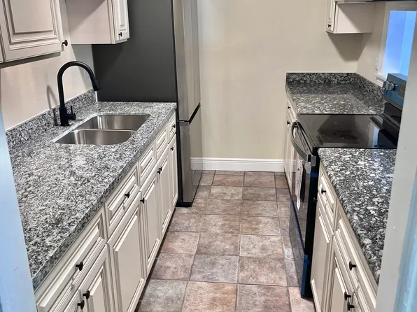 705 Vouray Dr APT B, Kenner, LA 70065