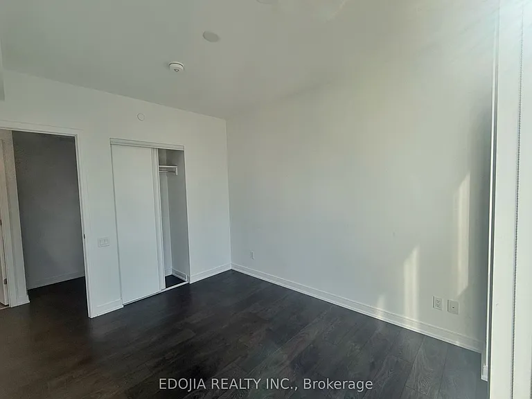 3 Gloucester St #3502 — Photo 3