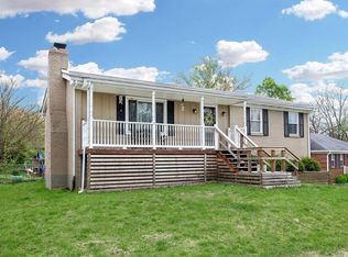 215 Holiday Rd, Winchester, KY 40391