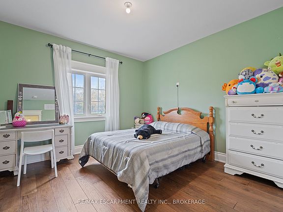 4th image of 3809 Netherby Rd