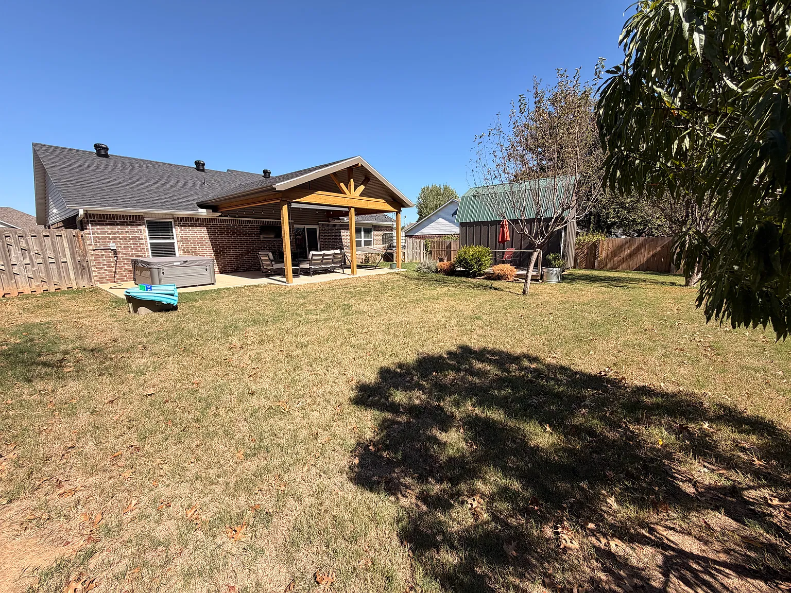 3 bed, 1374 sqft, $1,900 — Photo 3