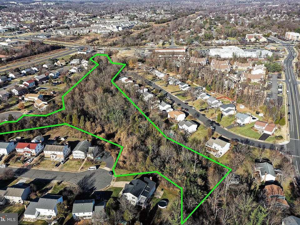 2nd image of 10010 Willow Grove Trl