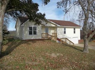 812 Four H Rd, Lansing, KS 66043