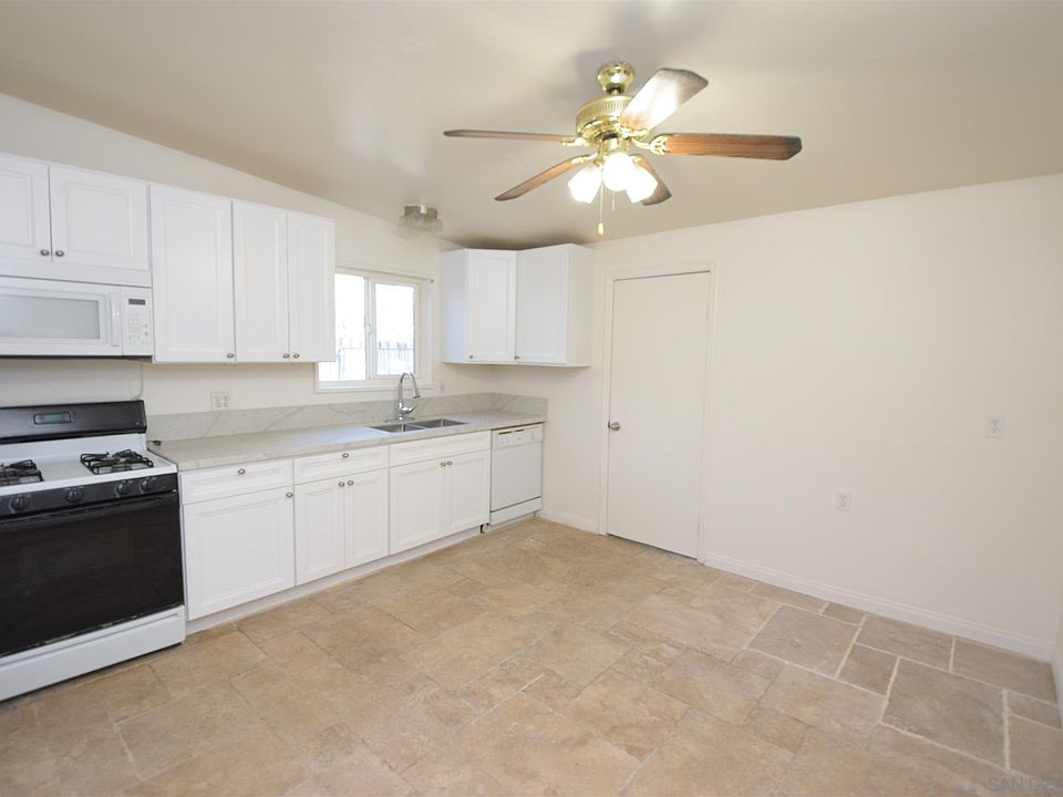 2nd image of 9266 Fairlawn St