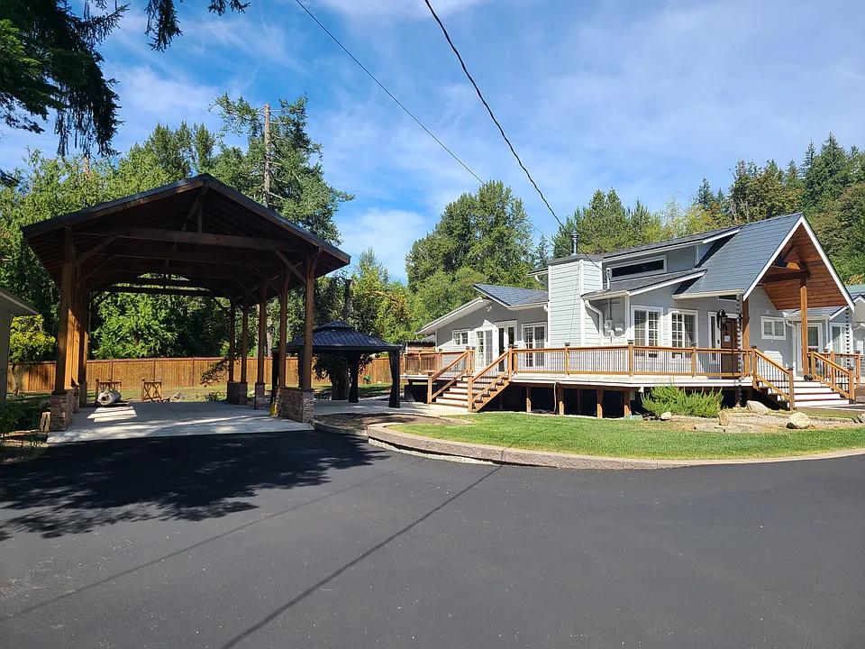 19858 Maxwell Rd SE