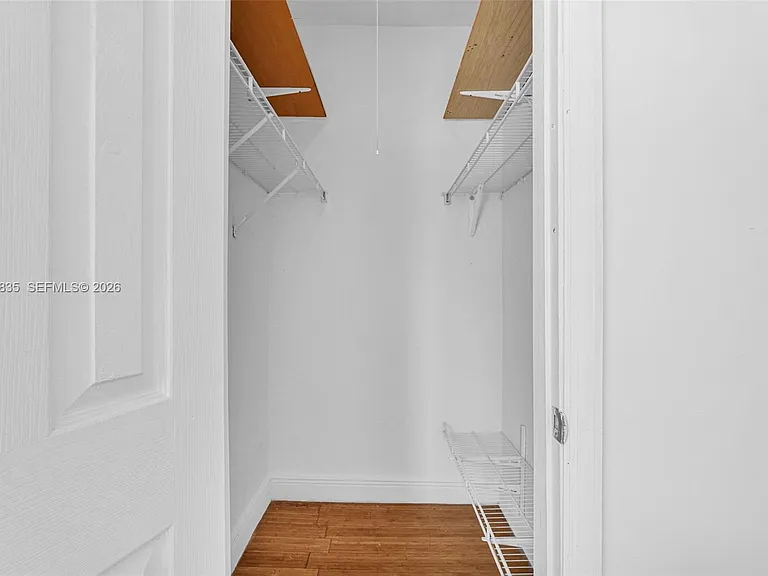 320 85th St #4 — Photo 9