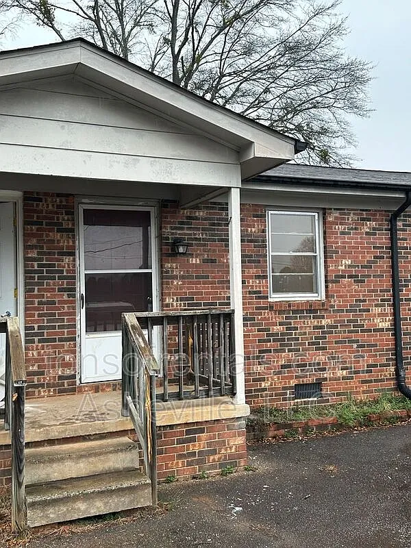 1 bed, 1.0 bath, $800 — Photo 1