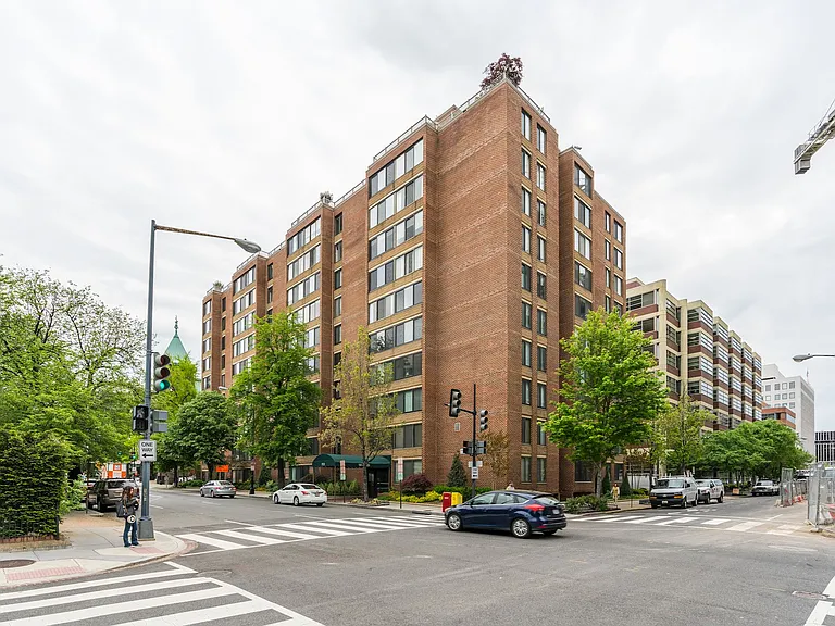 1301 20th St NW #201 — Photo 1