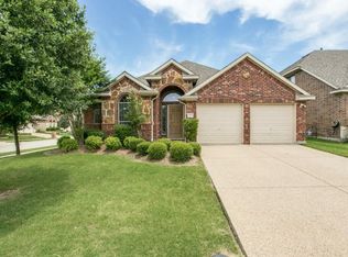 7032 Surfside Ln, Grand Prairie, TX 75054