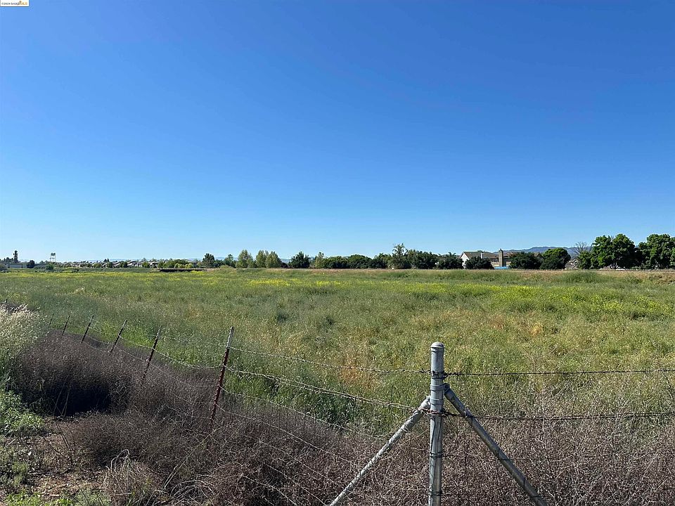 1st image of 540 Sand Creek Rd
