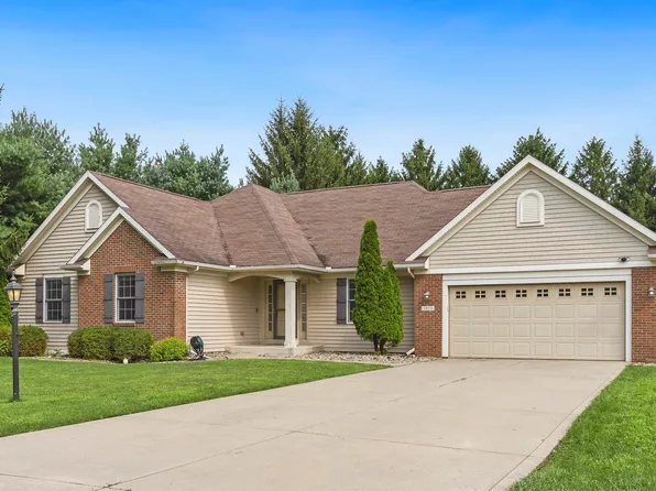 1923 Greenwood Dr, Goshen, IN 46526