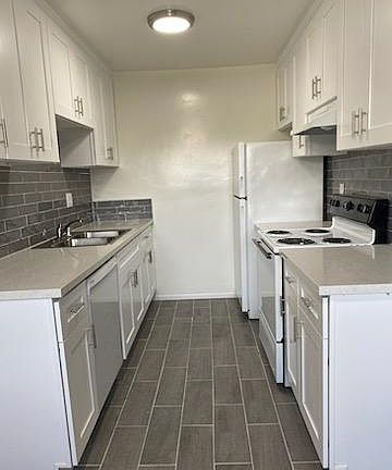 3rd image of 3717 Bagley Ave