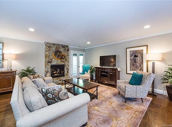 5th image of 5018 Gamton Ct