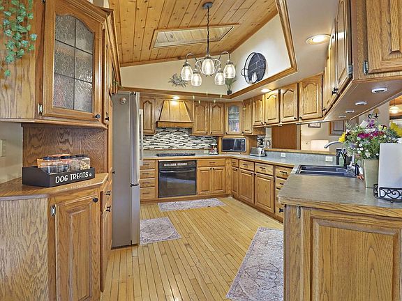 5th image of 645 W Estate COURT