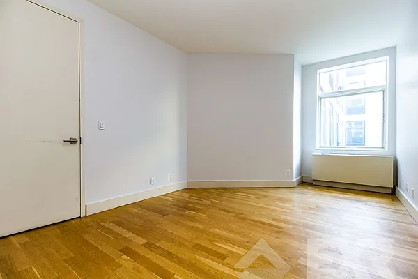 Rented by EXR | media 144