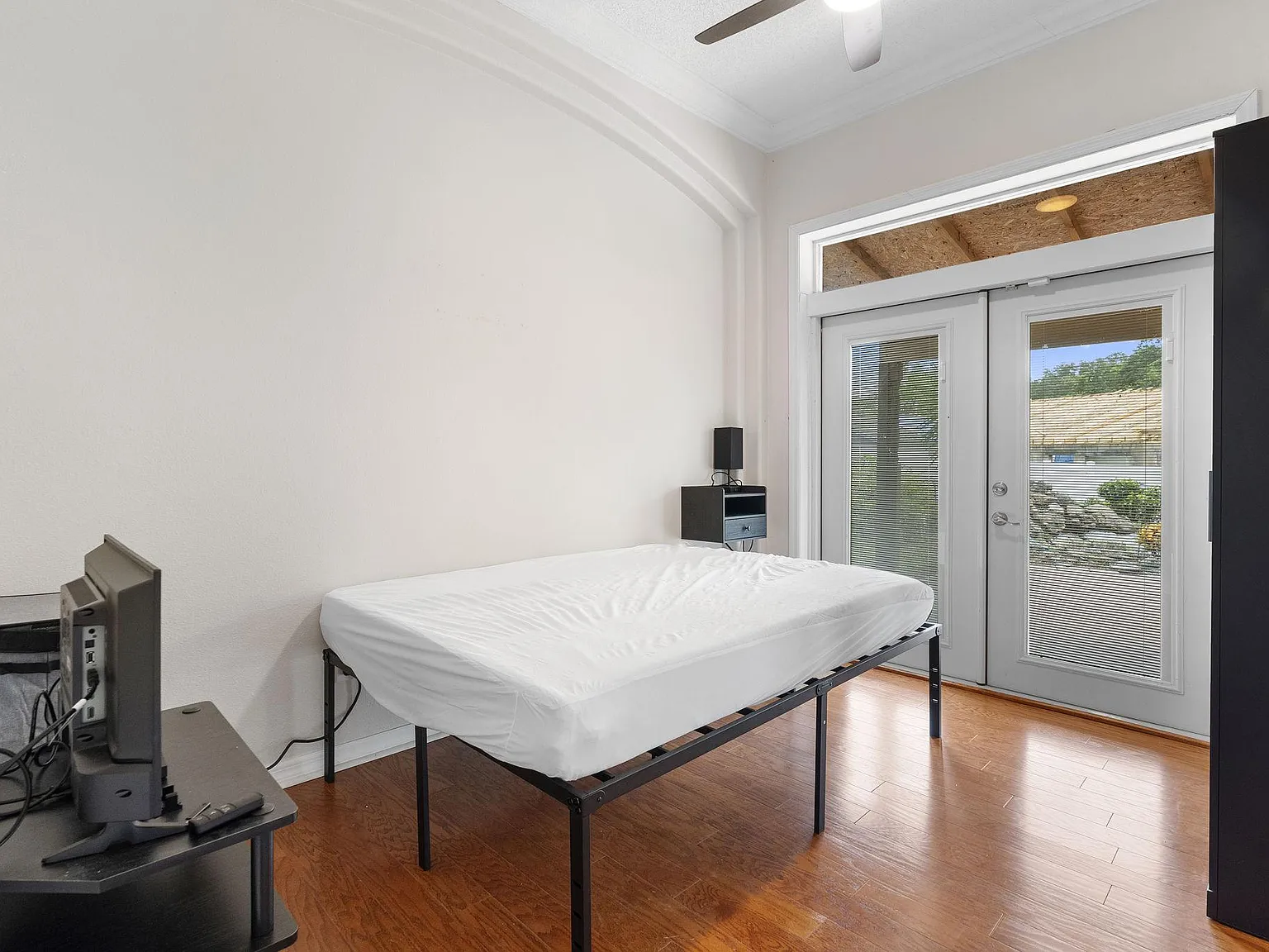 4 bed, 3.0 bath, 2540 sqft, $936 — Photo 2