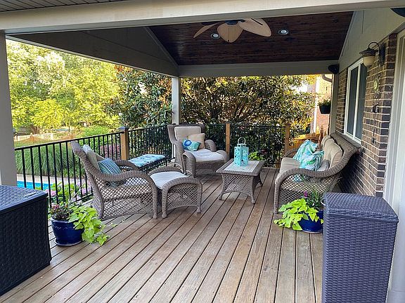 5th image of 2686 Pineview Dr