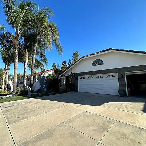 22867 Cove View St #C — Photo 32