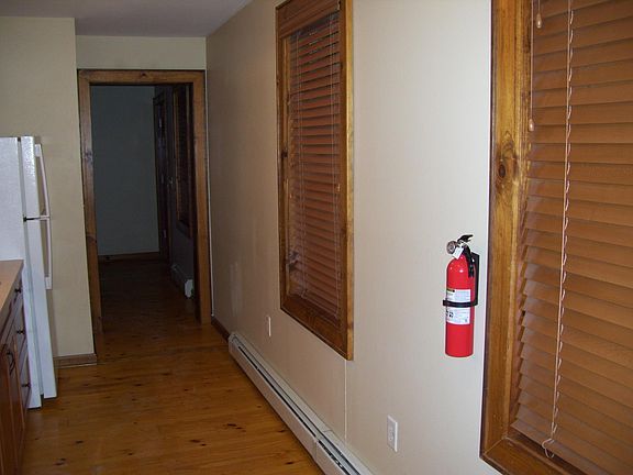 3rd image of 916 N Salina St Unit 2