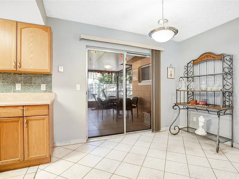 10119 Arbor Ridge Trl — Photo 8