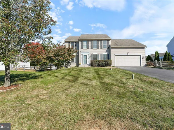 225 White Oak Dr, Oxford, PA 19363