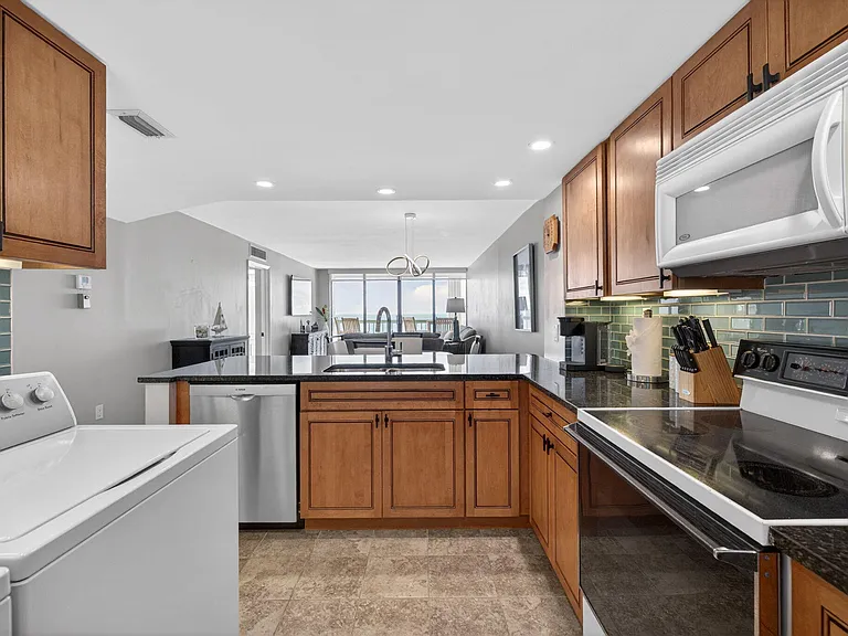 9900 S Ocean Blvd #1506 — Photo 5