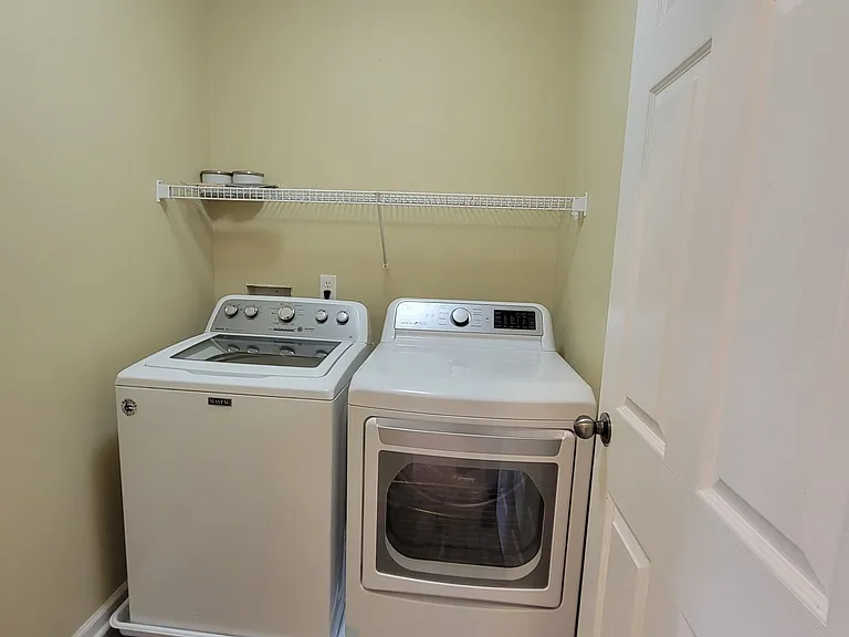 9435 Tanhurst Dr — Photo 28