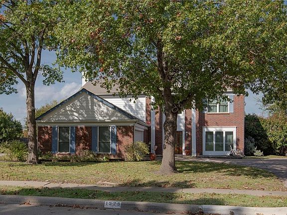 2nd image of 1525 Huntington Dr