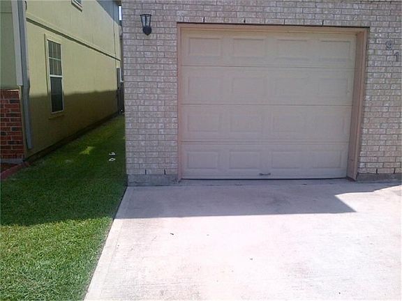 3rd image of 4922 S Cancun Dr