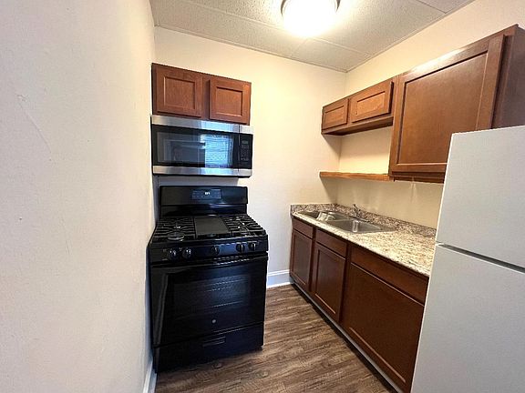 3rd image of 1716 Hanfield St #1R