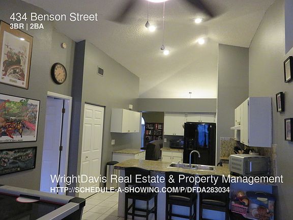 4th image of 434 Benson St