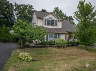 2615 Ravine Side Dr N, Howell, MI 48843