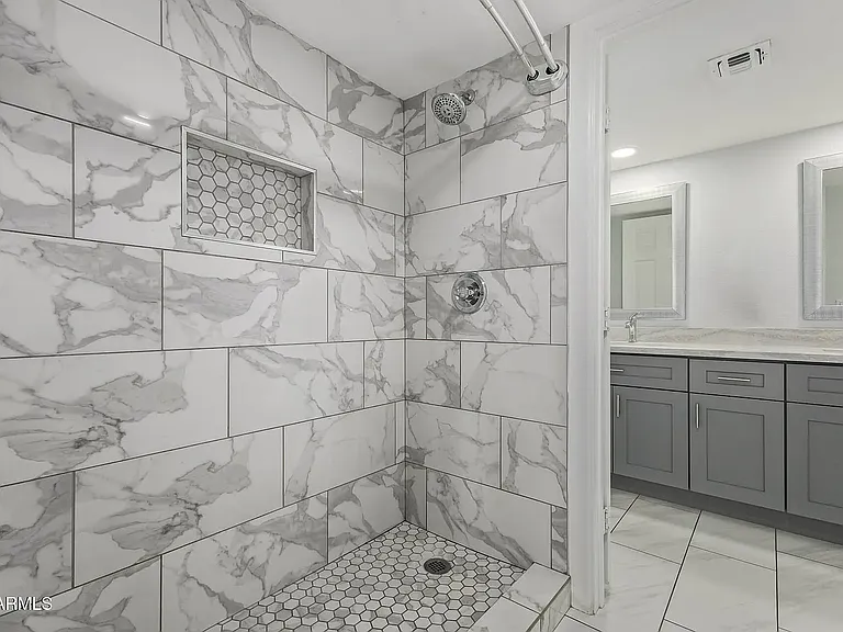 122 S Hardy Dr #50 — Photo 4