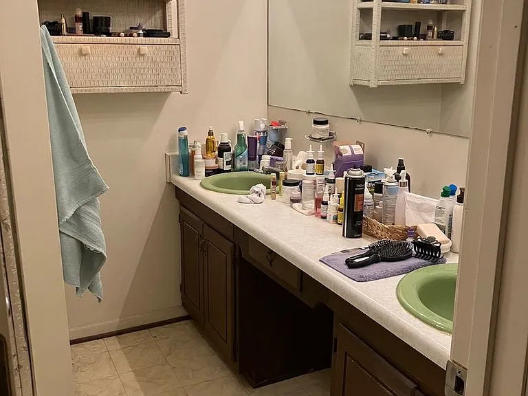 4852 Rosewell Dr — Photo 29