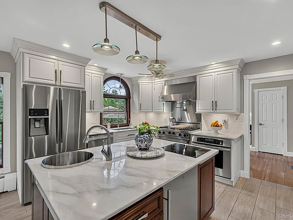 4th image of 112 Mercury Court