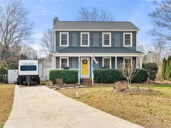 2209 Franklin Ct, Burlington, NC 27215