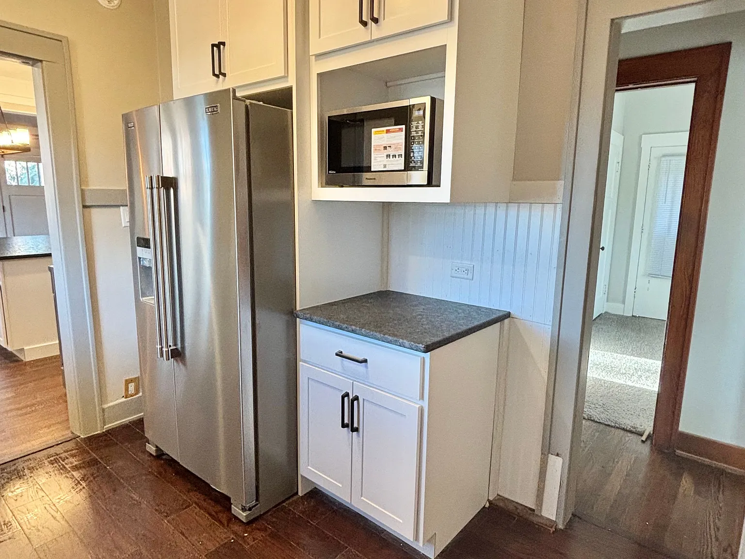 4 bed, 2.0 bath, 2160 sqft, $2,400 — Photo 4