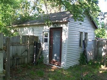 Storage shed.br