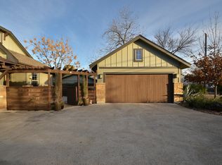 926 E 54th St #B, Austin, TX 78751